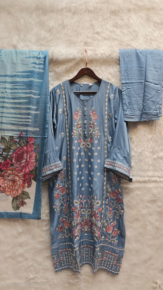 GIZA COTTON WITH MULTI EMBROIDERY AND TUSSELS ON THE NECK