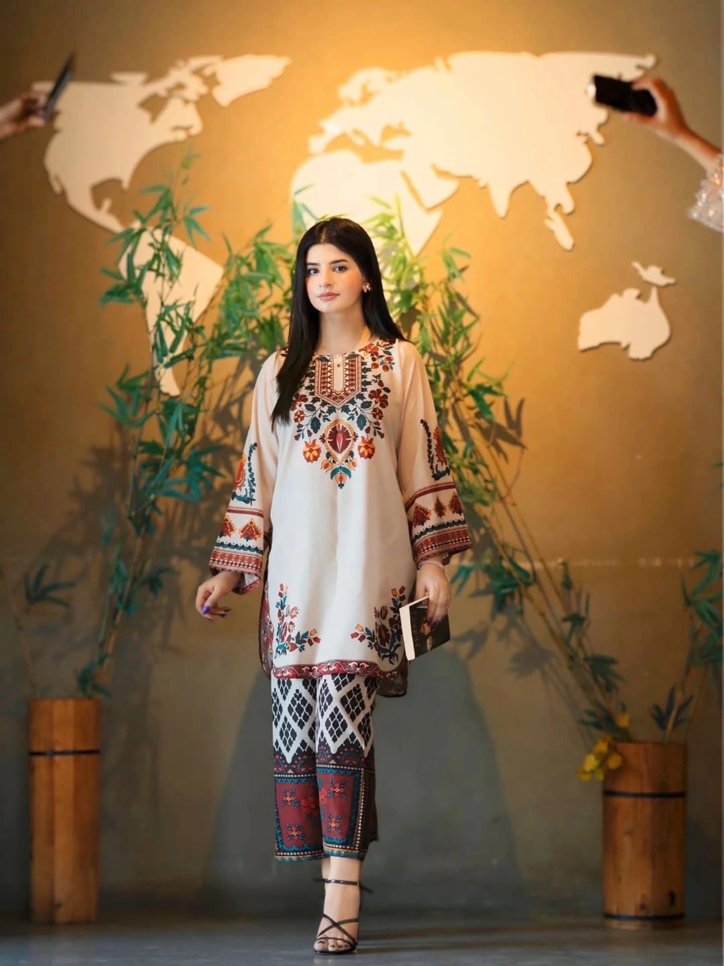 ALL EYES ON YOU 2 pc turkish cord set