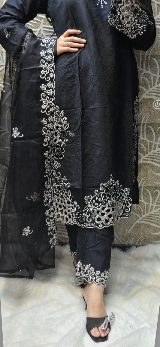 BLACK MAGIC (CUTWORK 3PC)