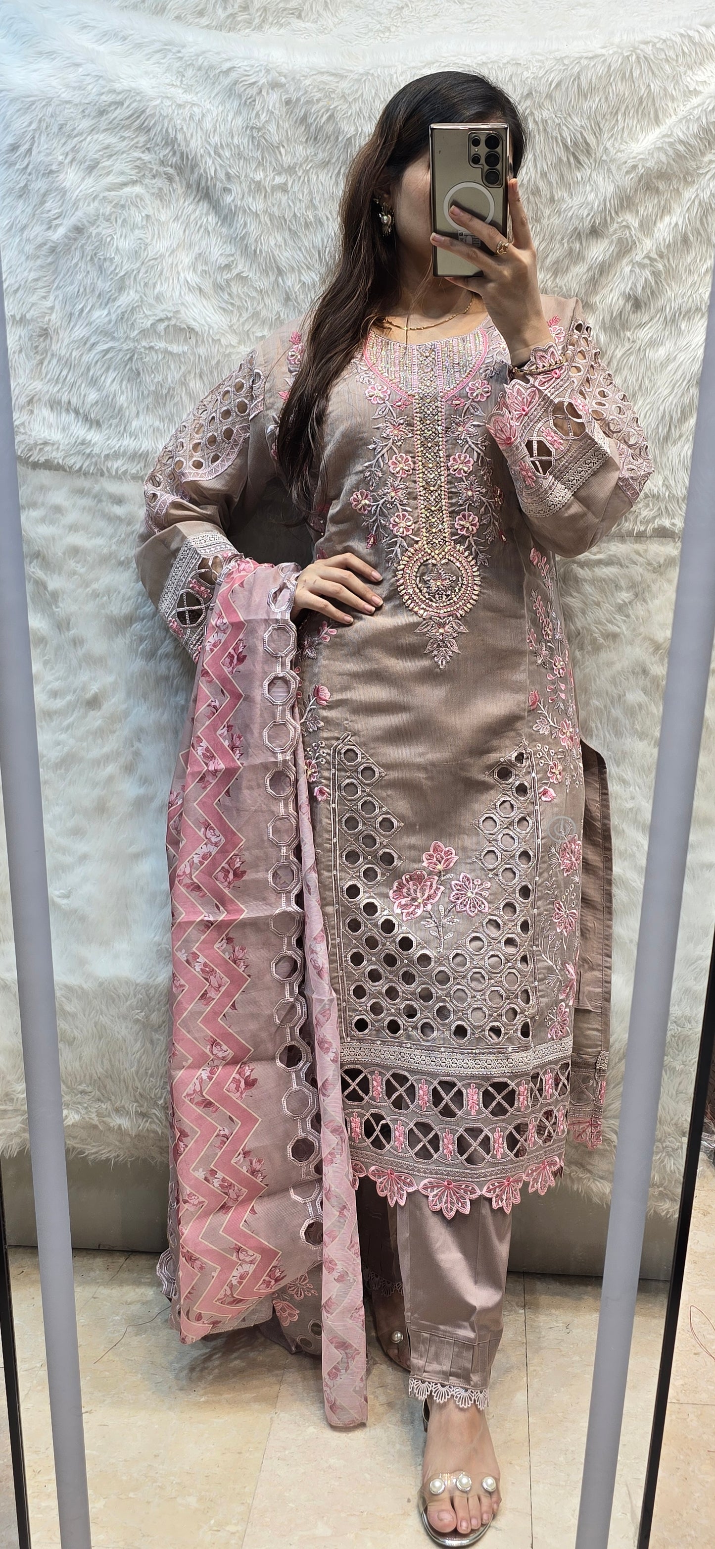 CUTWORK CHARM ( 3pc readytowear )