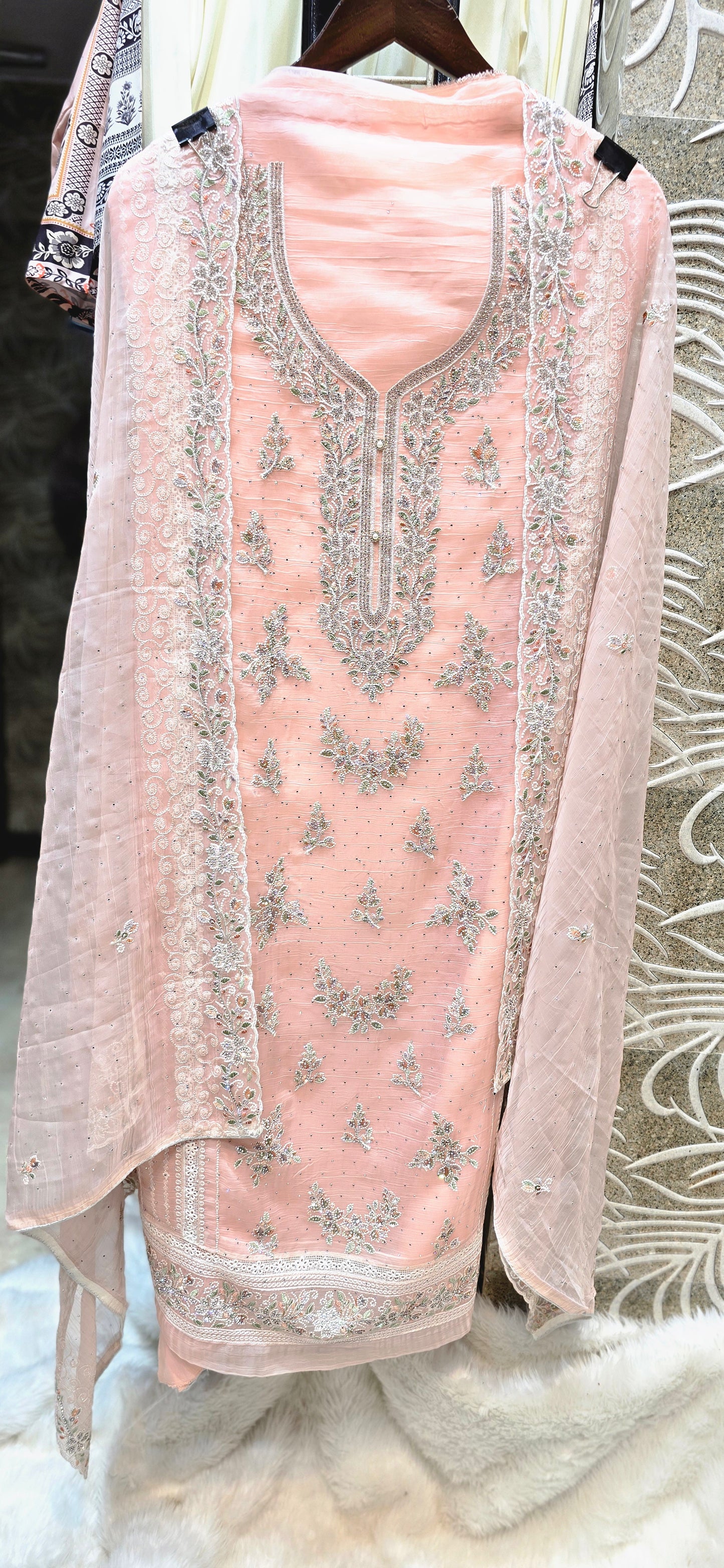 3 PC EXCLUSIVE SET UNSTITCHED WITH BEAUTIFUL HEAVY EMBROIDERY
