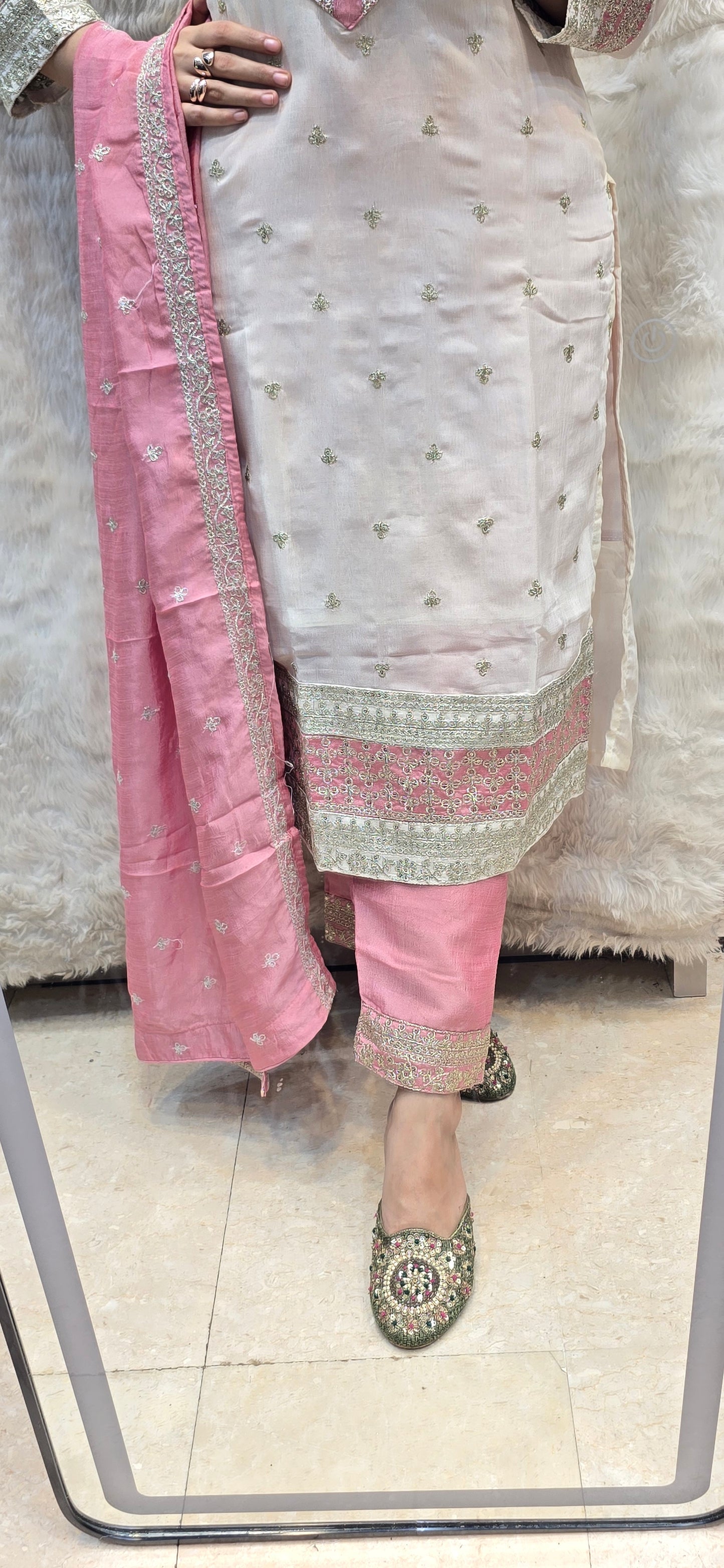 3 PC SET WHITE AND PINK UNDER 1500