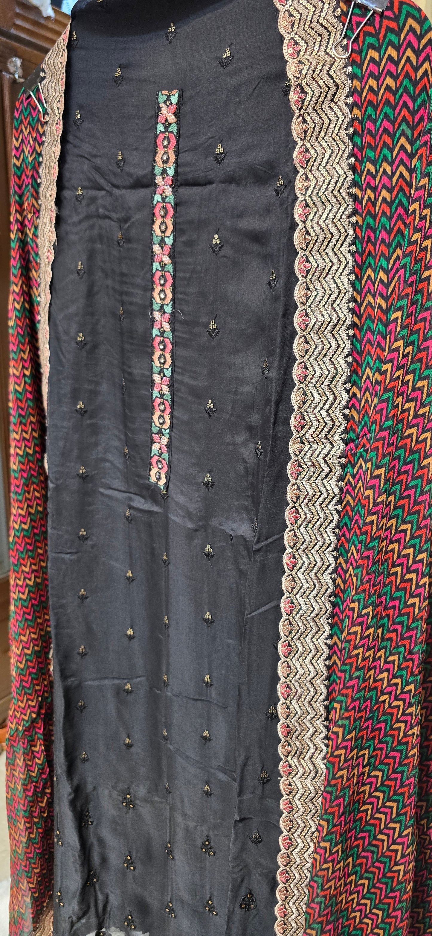 BLACK EMBROIDERED 3 PC UNSTITCHED SET WITH MULI COLOR DUPATTA