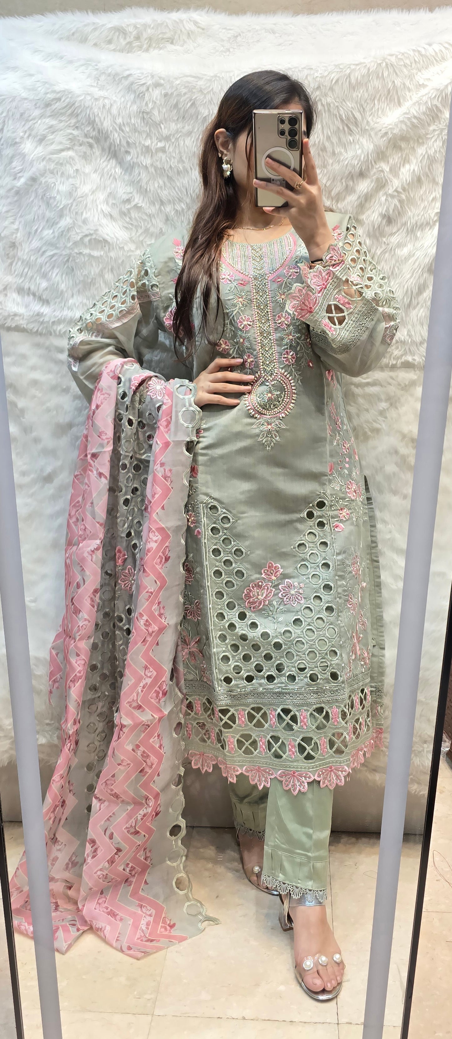 CUTWORK CHARM ( 3pc readytowear )