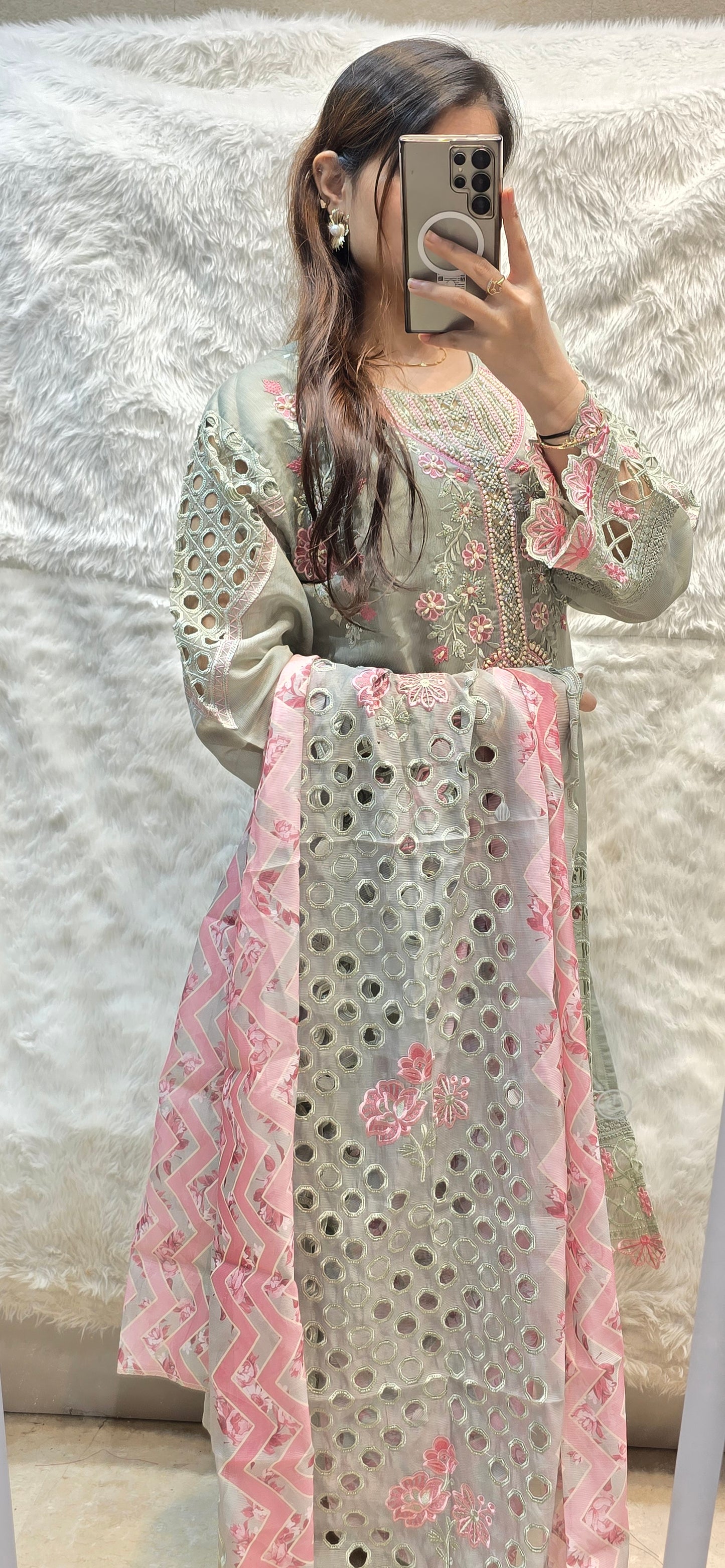 CUTWORK CHARM ( 3pc readytowear )