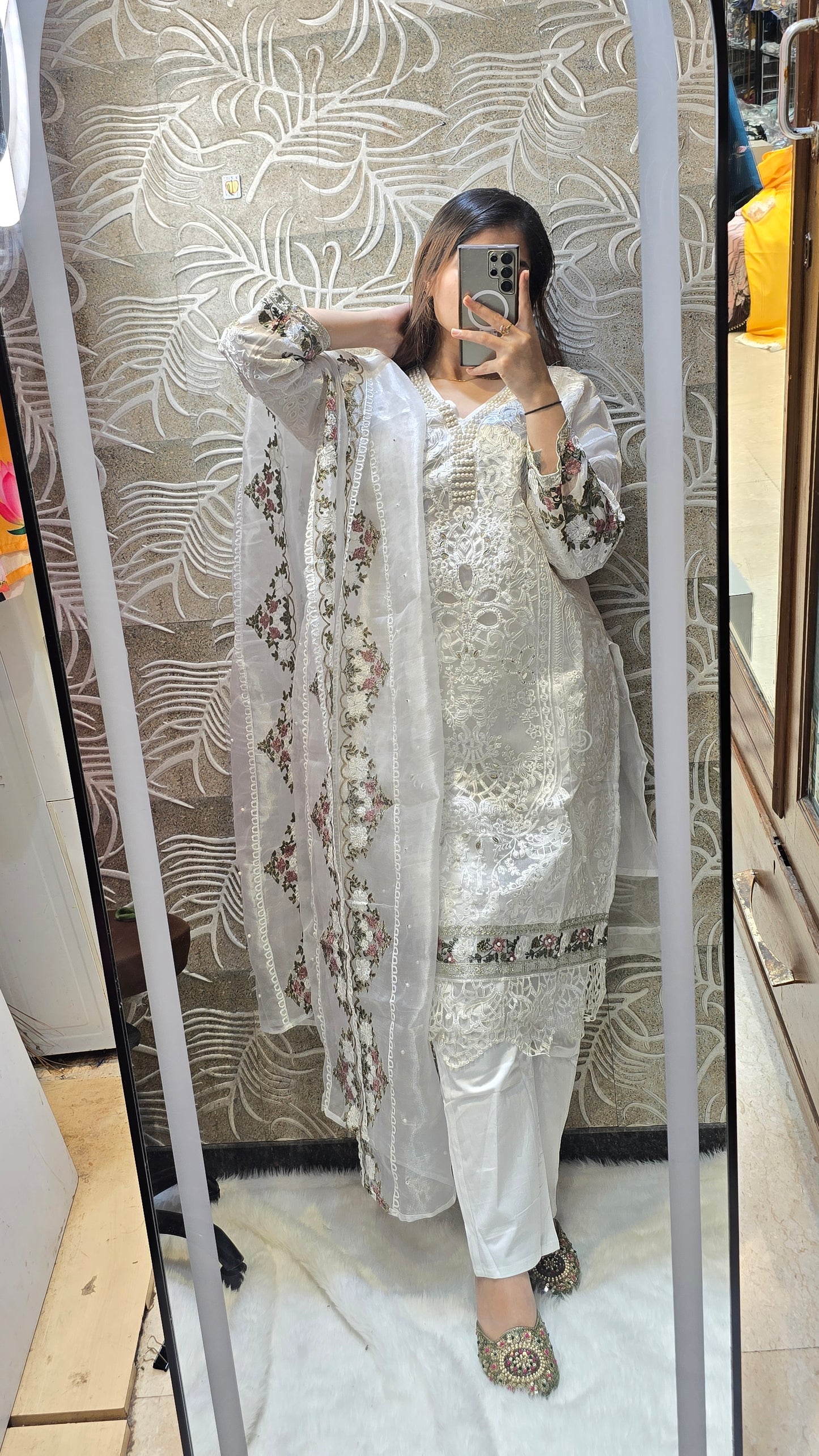 HAYA ( 3 pc readytowear set)