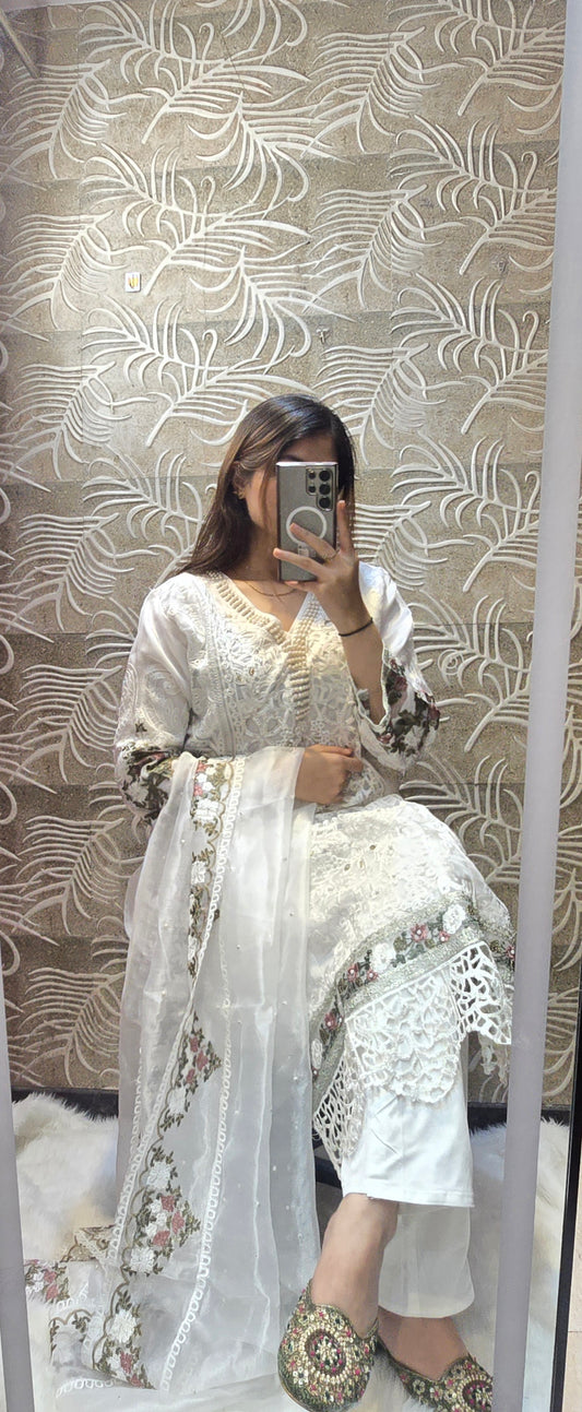 HEAVY ORGANZA WITH FULL HANDWORK ON THE FRONT AND CUTWORK DESIGN 3PC SUIT