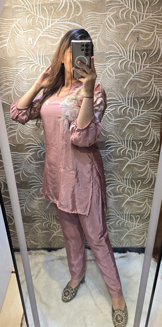 IMPORTED FABRIC WITH FULL HANDWORK ON THE NECKLINE AND FRONT
