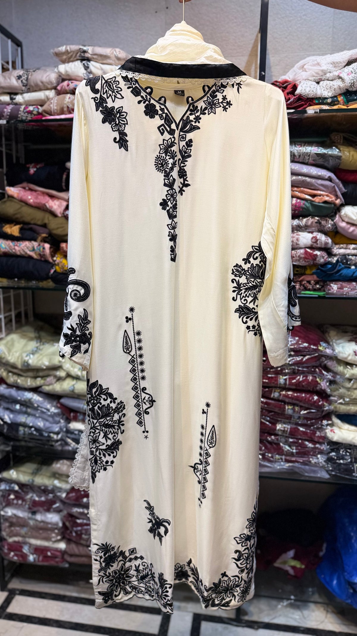 NOOR KAFTAN / AM-0003