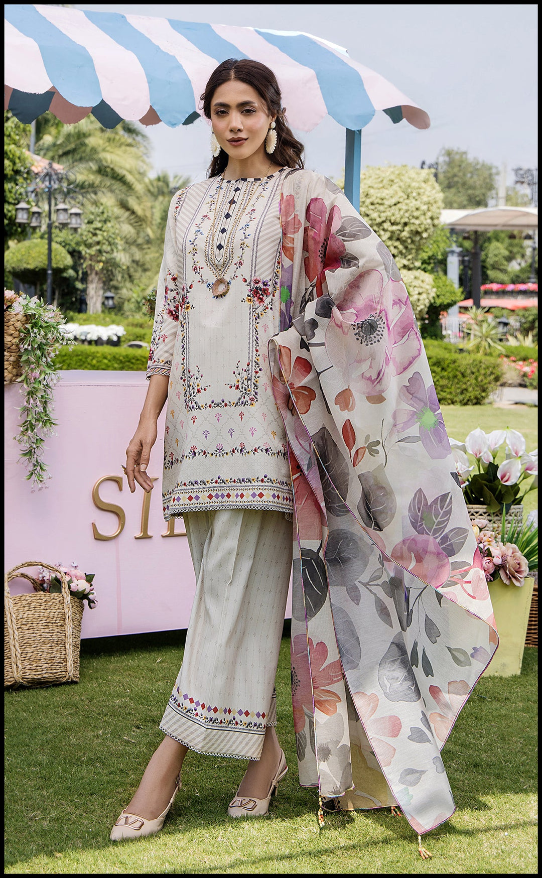 LIGHT GOLDEN BLOOM PAKISTANI 3PC SET WITH DUPATTA | AMINAH DESIGNS Aminah Designs