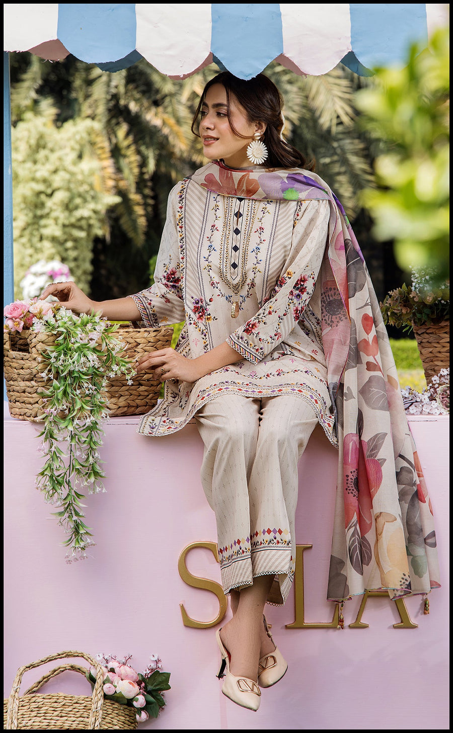 LIGHT GOLDEN BLOOM PAKISTANI 3PC SET WITH DUPATTA | AMINAH DESIGNS Aminah Designs