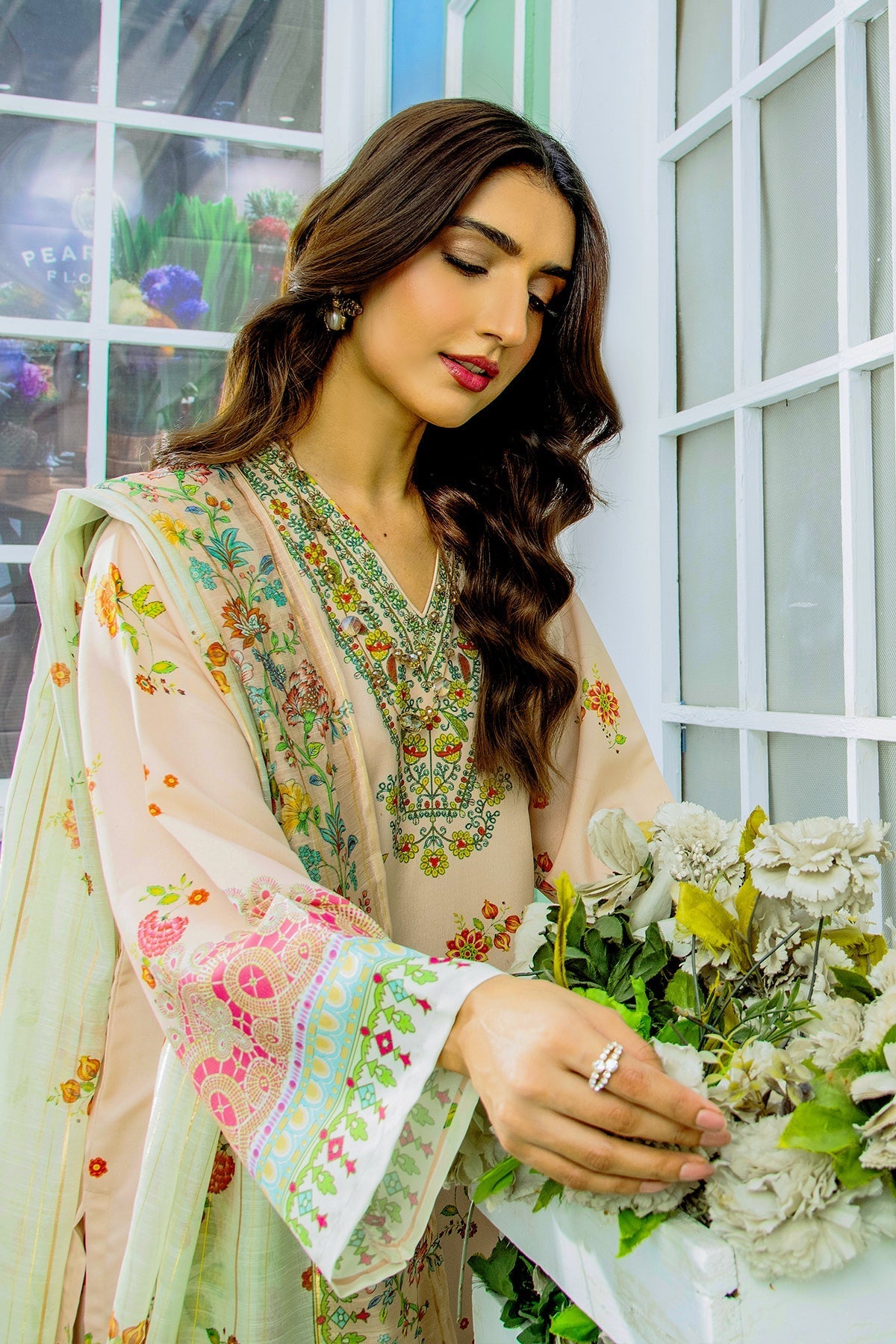 V NECK PAKISTANI PRINTED LONG 3PC SET WITH DUPATTA | AMINAH DESIGNS Aminah Designs