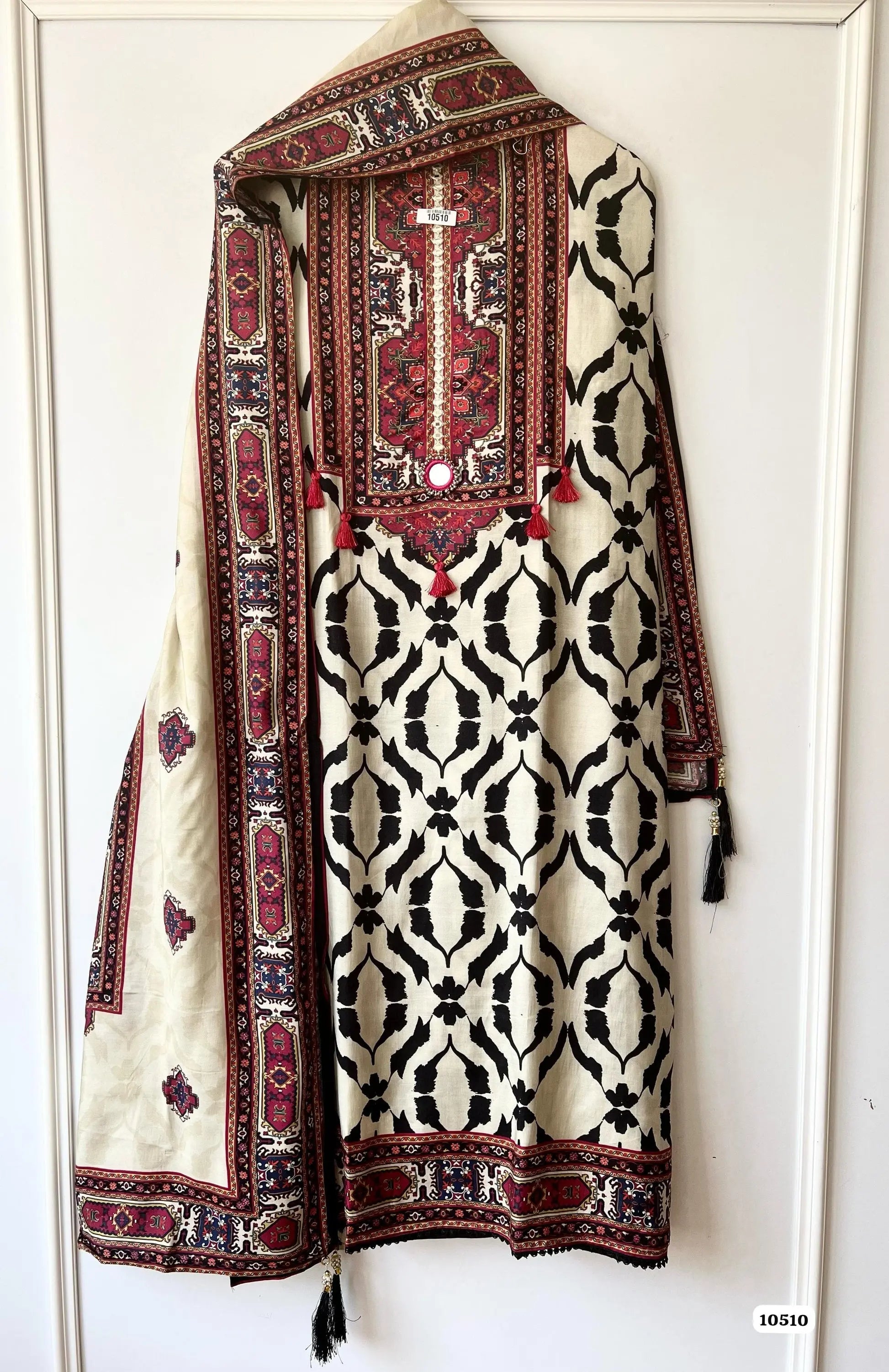 Ivory Noir Pure Muslin Unstitched 3-Piece Set with Digital Print & Mirror Highlights | Aminah Designs - Aminah Designs