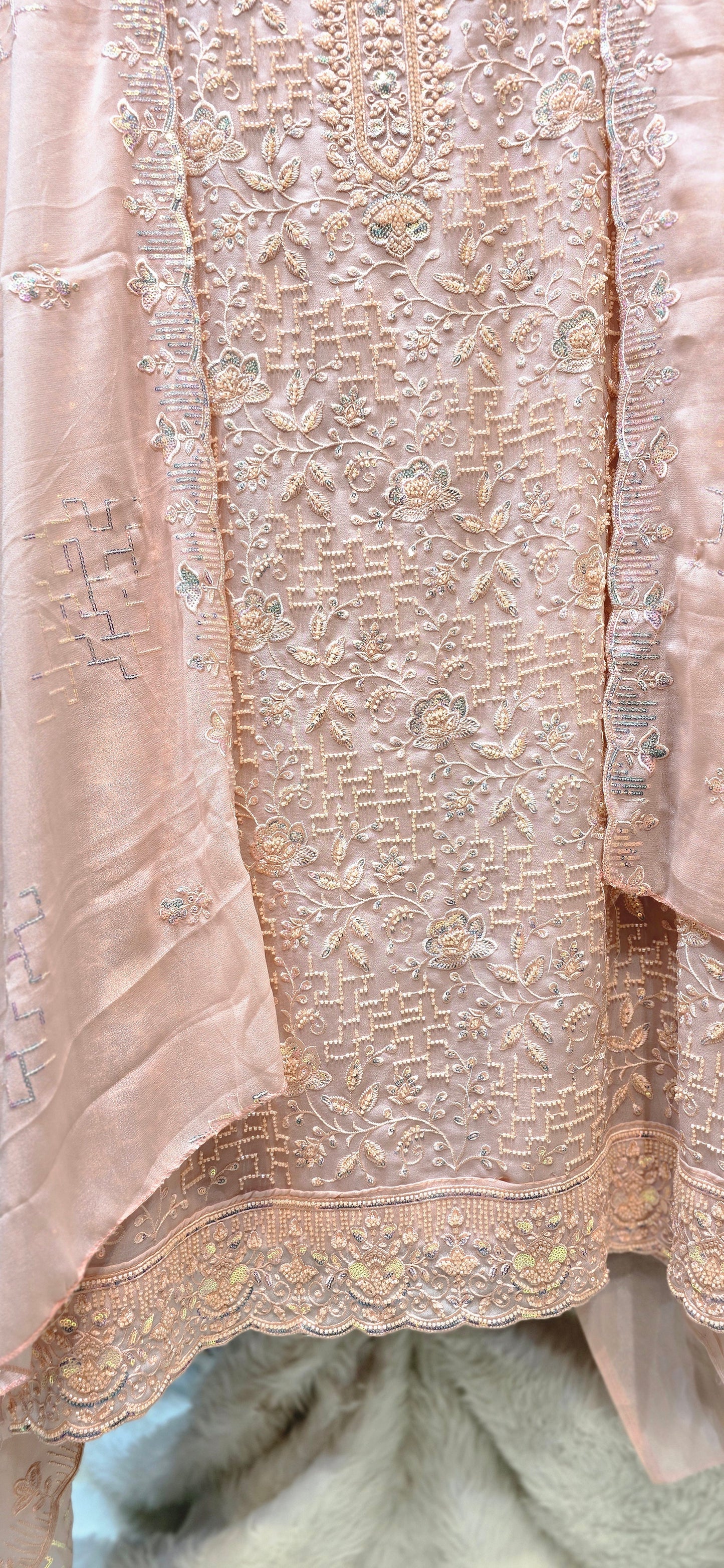 PINK HEAVILY EMBROIDERED 3 PC UNSTITCHED DRESS WITH HEAVY WORK ON DUPATTA